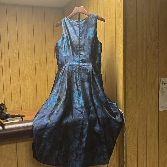🆕 Sleeveless Cocktail Dress Size 8 w/ matching sparkly belt & pockets - Picture 2 of 8